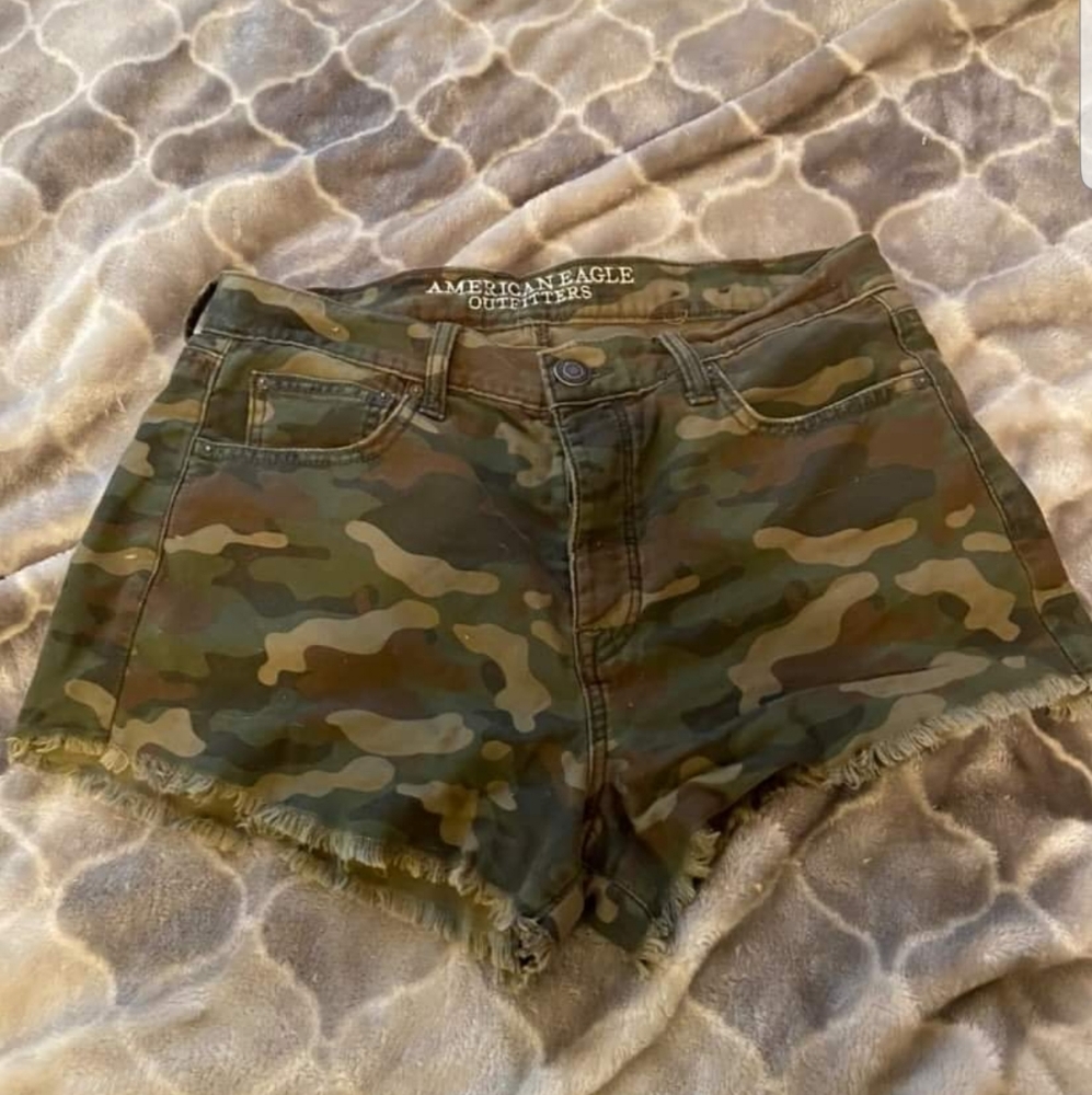American Eagle outfitters Camo shorts
